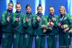 podium all around sfe01539 copia simone ferraro ph